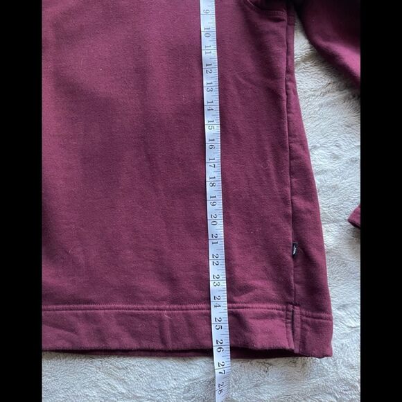 THE North Face burgundy cowl neck hiking light weight sweater medium - Picture 8 of 9